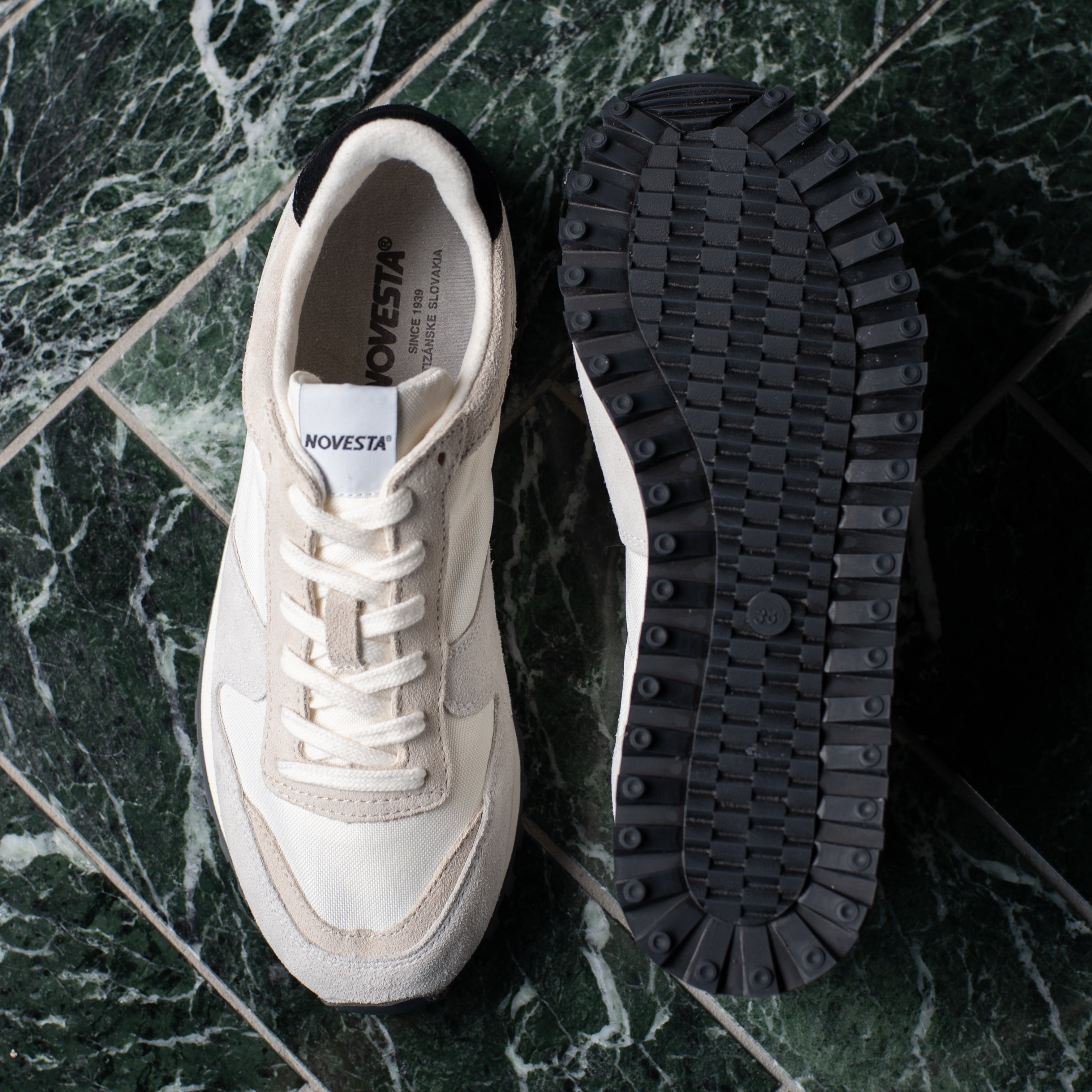 NOVESTA MARATHON TRAIL WHITE – THE CLOAKROOM