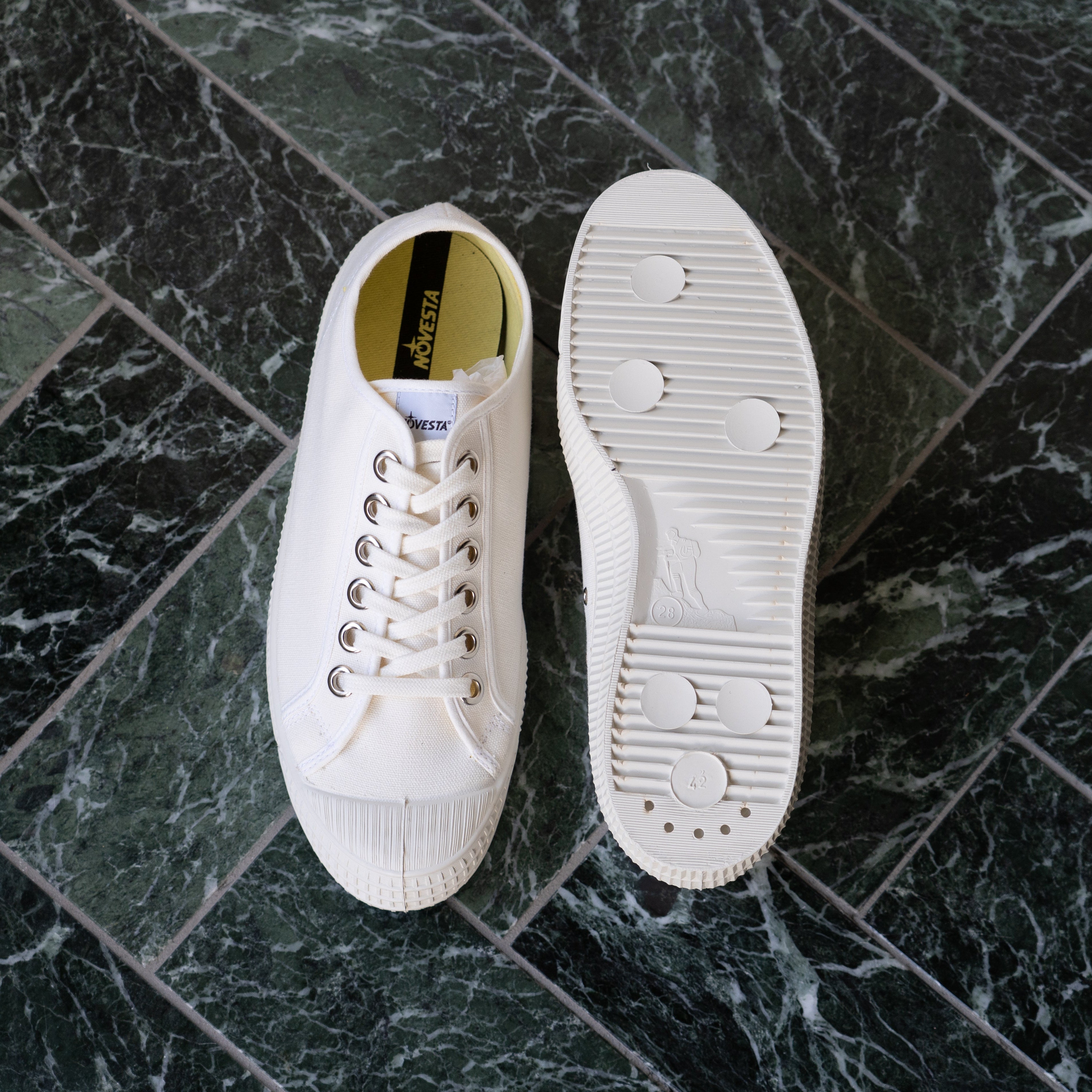 NOVESTA STAR MASTER 10 WHITE – THE CLOAKROOM
