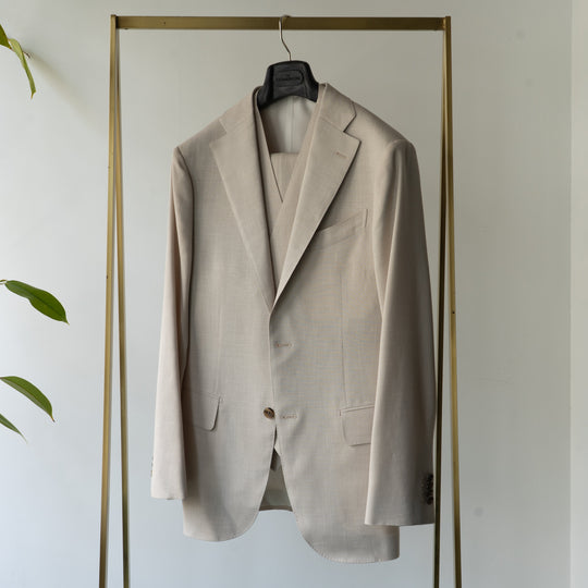 Loro Piana「Summertime」ベージュスーツ