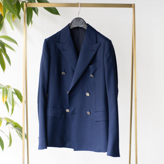 Case Study「Double Breasted Navy Blazer」