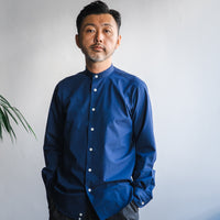 The Cloakroom バンドカラーシャツ / ブルー – THE CLOAKROOM